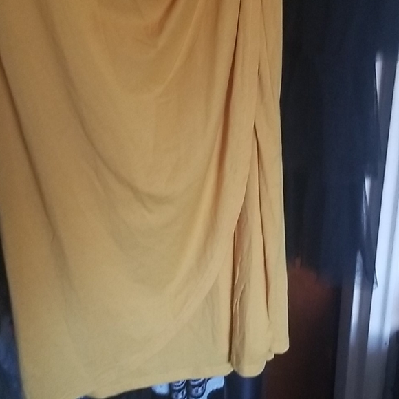 Plus Size Faux Wrap Dress - Picture 4 of 4